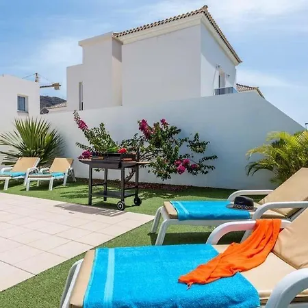 Playa De Fanabe Sleeps 8 Pool Air Con Wifi ヴィラ