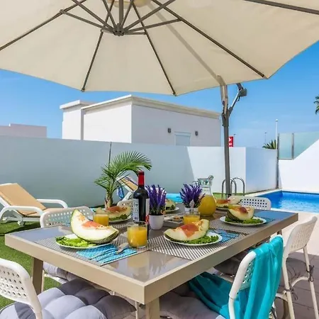 Playa De Fanabe Sleeps 8 Pool Air Con Wifi * アデヘ