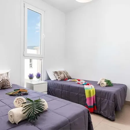 Playa De Fanabe Sleeps 8 Pool Air Con Wifi ヴィラ