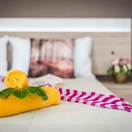 ヴィラ Playa De Fanabe Sleeps 8 Pool Air Con Wifi *